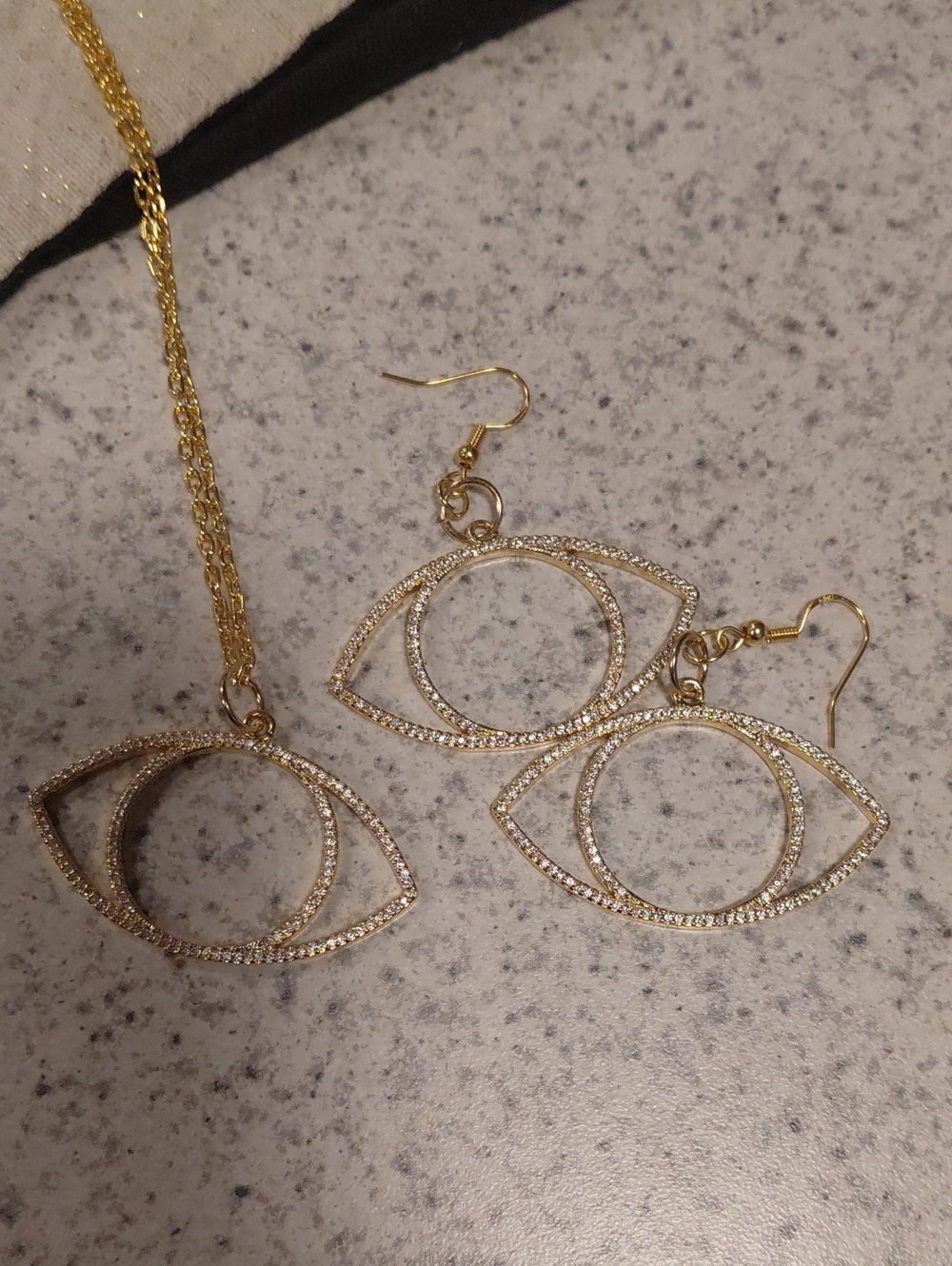 Gold Eye Outline Necklace and Earring Set - Elegant Women's Jewelry